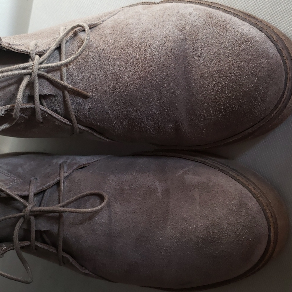 VINCE Women's Novato Suede Leather Chukka Lace Up Ankle Boots Size 8.5 Tan Color - Picture 14 of 16
